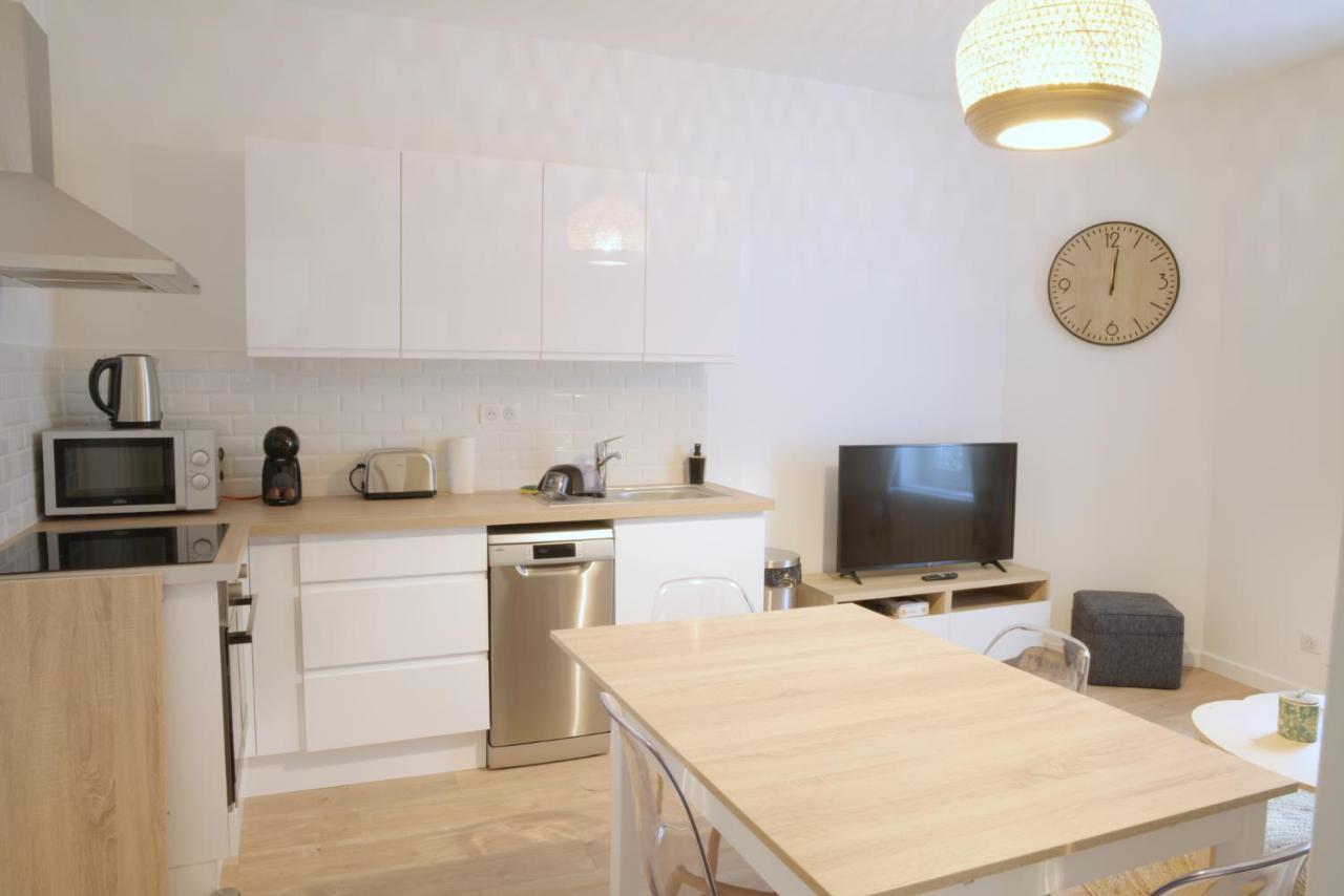 T3 De Charme Situe En Hyper Centre Avec Wifi, Linge, Draps, Savons Et Serviettes Fournis Cognac Exterior photo